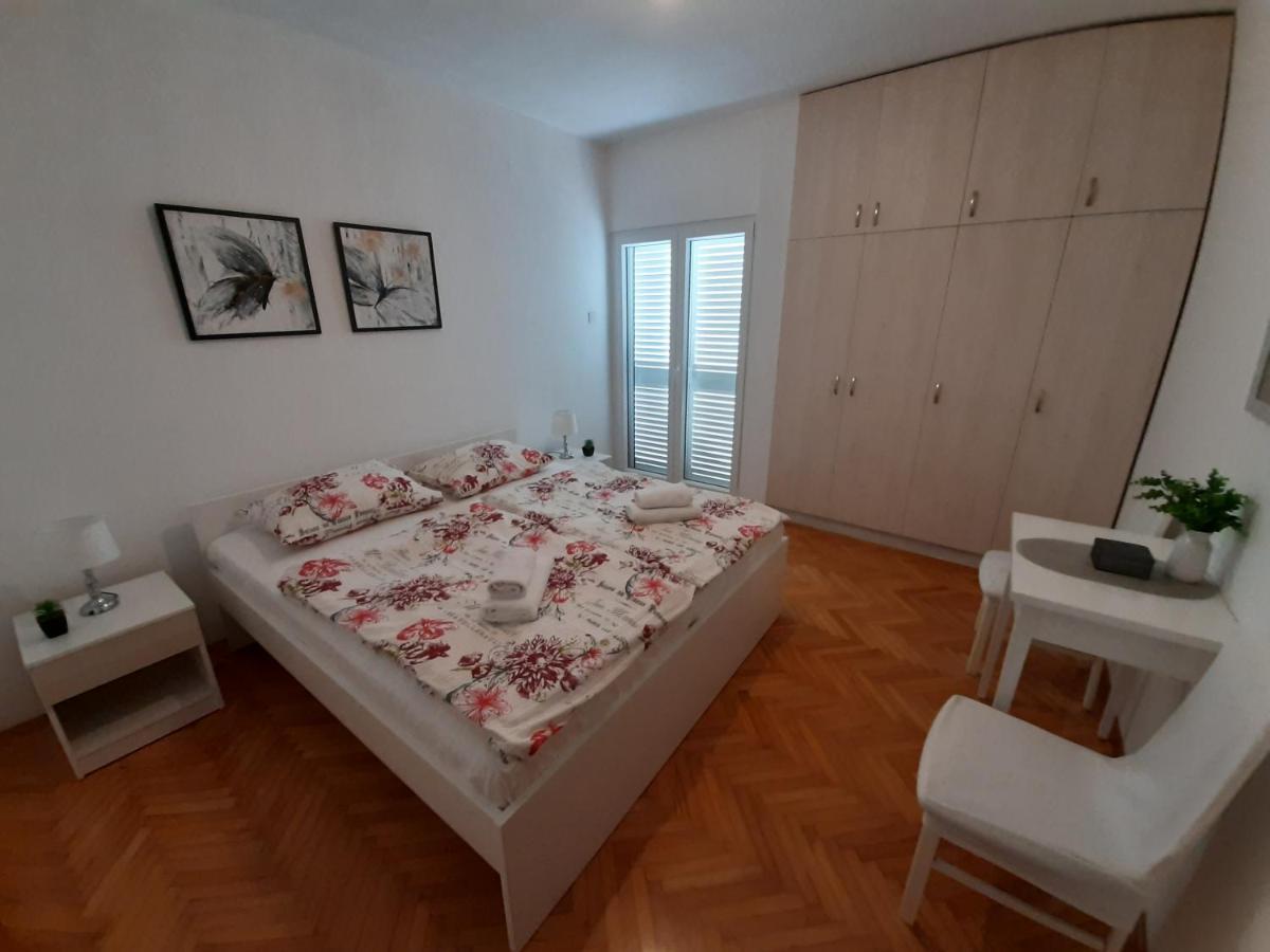 Family House Rebeka Apartman Ugljan Kültér fotó